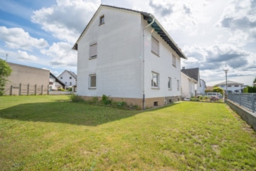 DIETZ: EFH im ruhigen Wohngebiet von Dieburg mit Garage, Freisitz und Garten auf 755 m² Grundstück - Garten (687180)