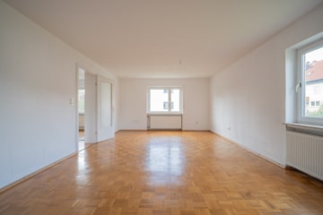 DIETZ: EFH im ruhigen Wohngebiet von Dieburg mit Garage, Freisitz und Garten auf 755 m² Grundstück - Wohnzimmer EG (687185)