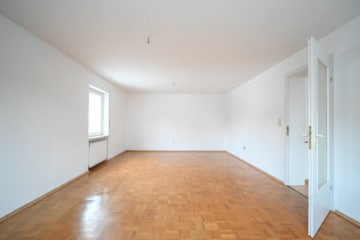 DIETZ: EFH im ruhigen Wohngebiet von Dieburg mit Garage, Freisitz und Garten auf 755 m² Grundstück - Wohnzimmer EG (662535)