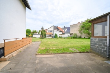 DIETZ: EFH im ruhigen Wohngebiet von Dieburg mit Garage, Freisitz und Garten auf 755 m² Grundstück - Garten (678529)