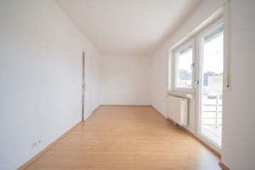 DIETZ: EFH im ruhigen Wohngebiet von Dieburg mit Garage, Freisitz und Garten auf 755 m² Grundstück - Schlafzimmer 3 von 3 OG (687205)