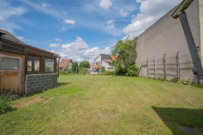 DIETZ: EFH im ruhigen Wohngebiet von Dieburg mit Garage, Freisitz und Garten auf 755 m² Grundstück - Garten (700253)