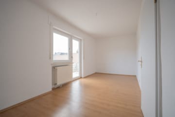 DIETZ: EFH im ruhigen Wohngebiet von Dieburg mit Garage, Freisitz und Garten auf 755 m² Grundstück - Schlafzimmer 3 von 3 OG (687203)