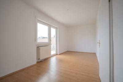 DIETZ: EFH im ruhigen Wohngebiet von Dieburg mit Garage, Freisitz und Garten auf 755 m² Grundstück - Schlafzimmer 3 von 3 OG (700223)