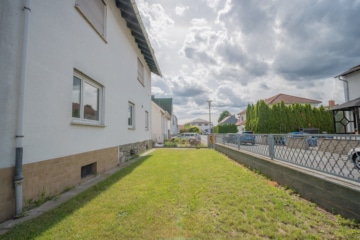 DIETZ: EFH im ruhigen Wohngebiet von Dieburg mit Garage, Freisitz und Garten auf 755 m² Grundstück - Garten (687232)