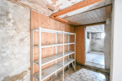 DIETZ: EFH im ruhigen Wohngebiet von Dieburg mit Garage, Freisitz und Garten auf 755 m² Grundstück - Waschküche KG (700240)