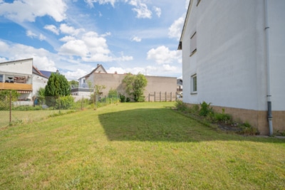 DIETZ: EFH im ruhigen Wohngebiet von Dieburg mit Garage, Freisitz und Garten auf 755 m² Grundstück - Garten (700250)