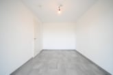 Schlafzimmer - DIETZ: Moderne und helle 2-Zimmerwohnung im EG! mit 2 TG-Stellplatz und Kellerraum!