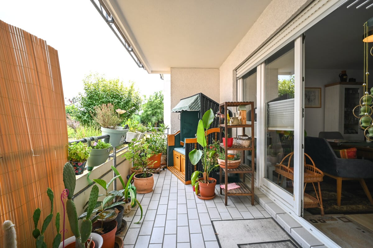 überdachter Balkon