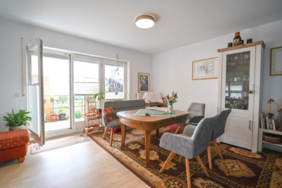 DIETZ: Gepflegte 2 Zimmer – Erdgeschosswohnung mit Balkon und Kellerraum in Eppertshausen! - Offener Wohn- und Essbereich (697709)