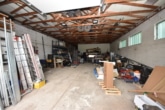 Teilansicht Halle - DIETZ: Wohn-, Büro-, Hallen und Geschäftshaus – genehmigte Bauvoranfrage für weiteren Bau Bestelage!