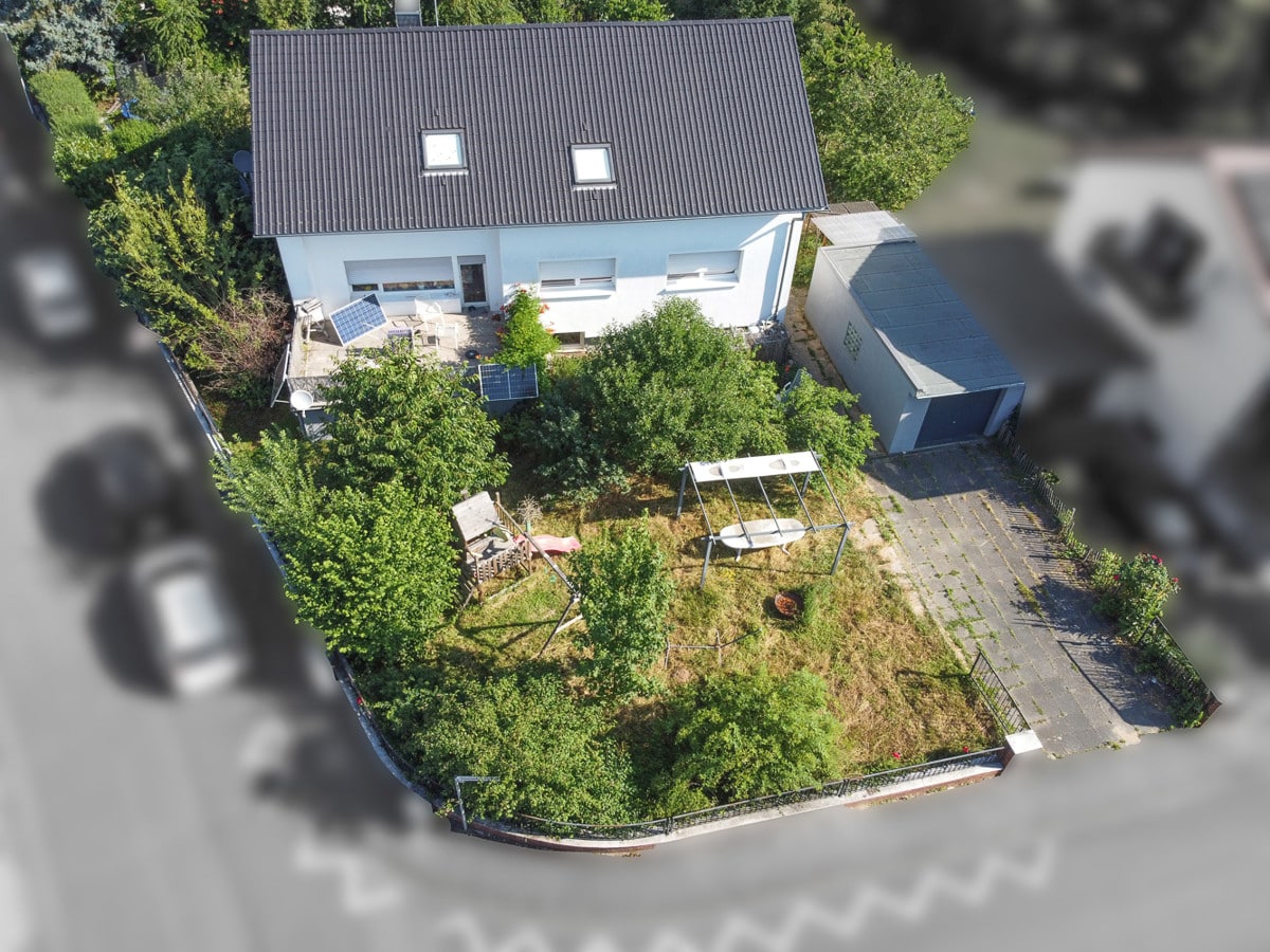 Garage vorhanden