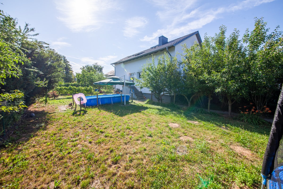 Gartenteil 2 von 2
