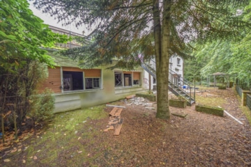 DIETZ: Sanierungsbedürftiges Hotel in idyllischer Waldrandlage von Weiterstadt mit 33 Zimmern! - Außenansicht (678934)