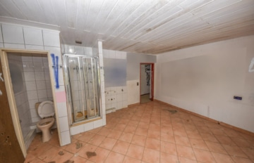 DIETZ: Sanierungsbedürftiges Hotel in idyllischer Waldrandlage von Weiterstadt mit 33 Zimmern! - Gästezimmer 1.OG (678967)