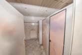 Gäste-Wc`s Damen EG - DIETZ: Sanierungsbedürftiges Hotel in idyllischer Waldrandlage von Weiterstadt mit 33 Zimmern!