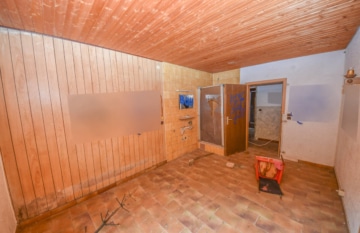 DIETZ: Sanierungsbedürftiges Hotel in idyllischer Waldrandlage von Weiterstadt mit 33 Zimmern! - Badezimmer EG (678958)