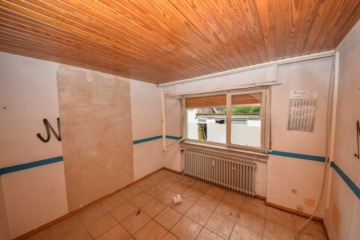 DIETZ: Sanierungsbedürftiges Hotel in idyllischer Waldrandlage von Weiterstadt mit 33 Zimmern! - Wohnung 11 OG (678989)