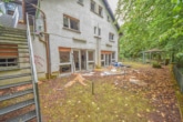 Außenansicht - DIETZ: Sanierungsbedürftiges Hotel in idyllischer Waldrandlage von Weiterstadt mit 33 Zimmern!