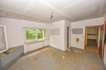 DIETZ: Sanierungsbedürftiges Hotel in idyllischer Waldrandlage von Weiterstadt mit 33 Zimmern! - Gästezimmer 1.OG (678974)