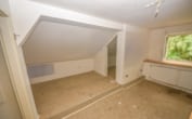 Gästezimmer 2.OG - DIETZ: Sanierungsbedürftiges Hotel in idyllischer Waldrandlage von Weiterstadt mit 33 Zimmern!