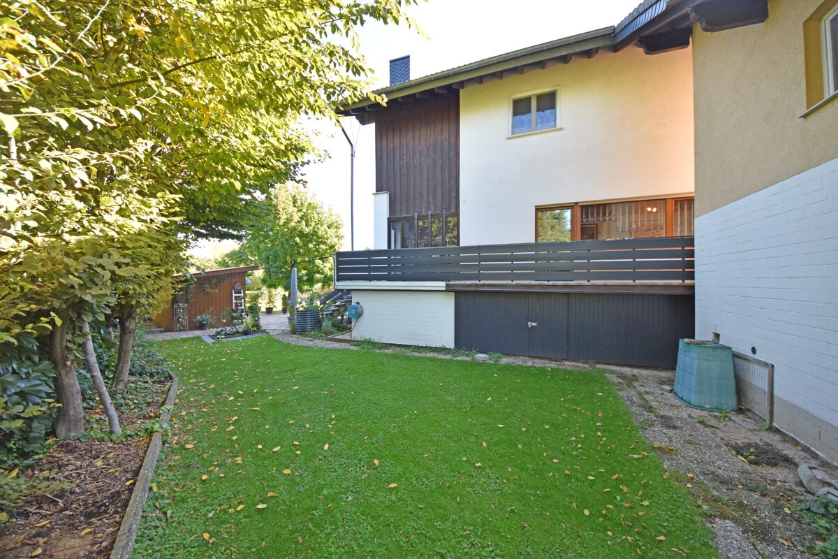 Seitlicher Garten