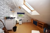 DG Schlafzimmer 3 - DIETZ: Freiwerdendes, liebevolles 2-Familienhaus-Anwesen in attraktiver Wohnlage von Klein-Zimmern!
