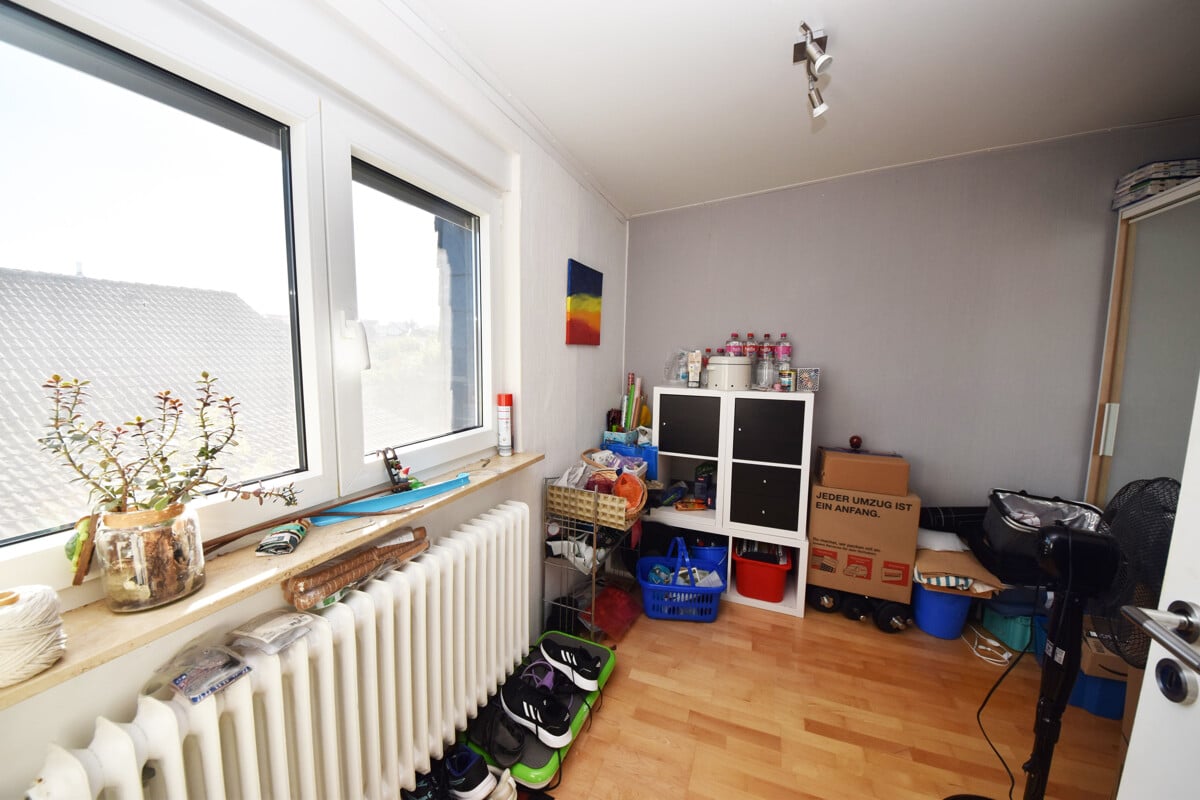 Zimmer 2, Büro o. Abst.