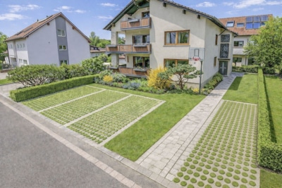 DIETZ: Größer als manches Haus! 4-Zimmer-Erdgeschosswohnung – 3-fach-Verglasung – Pelletsheizung - Außenansicht (700771)