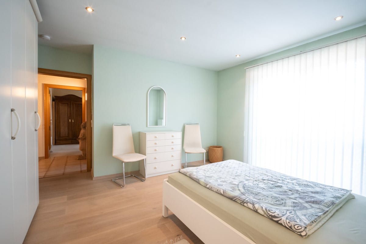 Schlafzimmer 1 von 4 OG