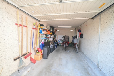 DIETZ: Frei werdende 4-5-Zimmer Maisonettewohnung mit Terrasse, Garage und Grünfläche in Niedernberg - Garage (700614)