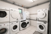 Waschküche KG - DIETZ: Frei werdende 4-5-Zimmer Maisonettewohnung mit Terrasse, Garage und Grünfläche in Niedernberg