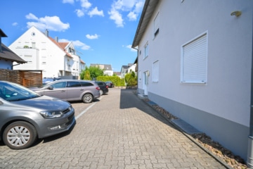 DIETZ: Frei werdende 4-5-Zimmer Maisonettewohnung mit Terrasse, Garage und Grünfläche in Niedernberg - Außenbereich (693705)