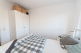 Schlafzimmer - DIETZ: Voll möblierte moderne 2 Zimmer Erdgeschoss-Wohnung mit Balkon!