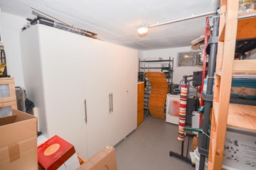 DIETZ: Voll-möblierte 2-Zimmer-Terrassenwohnung mit barrierefreier Dusche in ruhiger Lage – Münster! - Eigener großer Kellerraum mit Regalen (658117)