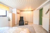 Top gepflegter Flachdachbungalow mit Wintergarten, Garage, Terrasse in beliebter Ober-Rodener Wohnlage! - Büro/Lagerraum KG