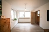 DIETZ: Saniertes 2 Familienhaus mit Dachterrasse in ruhiger Lage in Schaafheim! 5,41 % Rendite - Wohnbereich EG