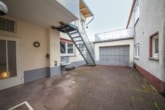 DIETZ: Saniertes 2 Familienhaus mit Dachterrasse in ruhiger Lage in Schaafheim! 5,41 % Rendite - Garage