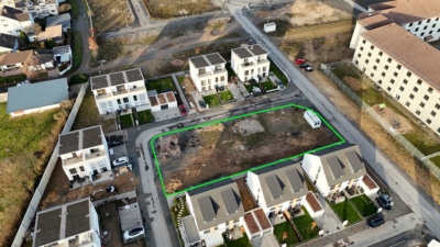 DIETZ: 6 Reihenhausgrundstücke mit Baugenehmigungen im neuen Babenhäuser Wohnquartier Kaisergärten! - Luftbild (698498)