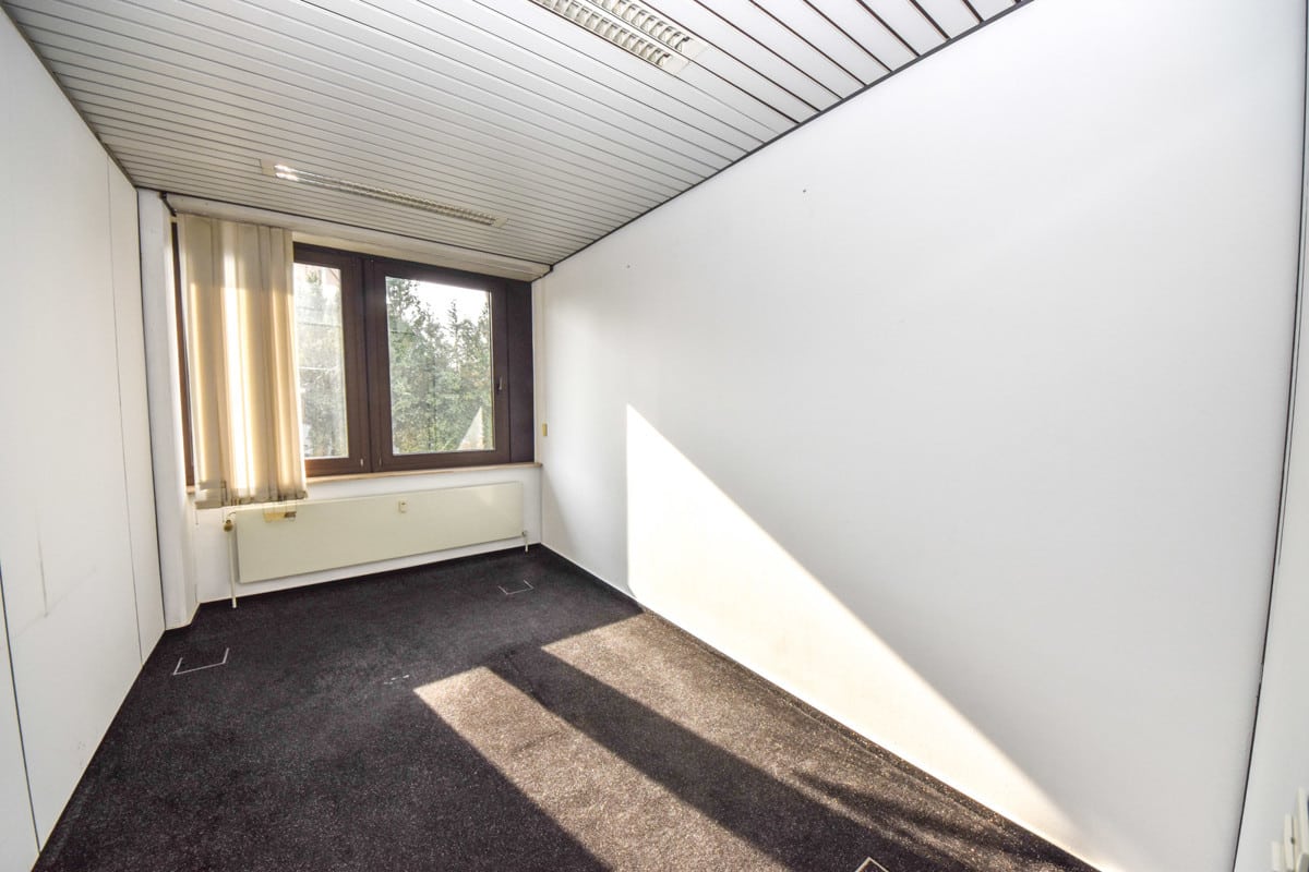 Büro 1