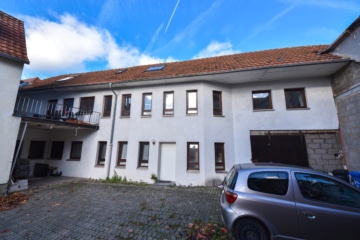 DIETZ: REDUZIERT! 2 Häuser auf einem Grundstück mit 3-4 Wohneinheiten inklusive Ausbaupotenzial! - Außenansicht Hof (640013)