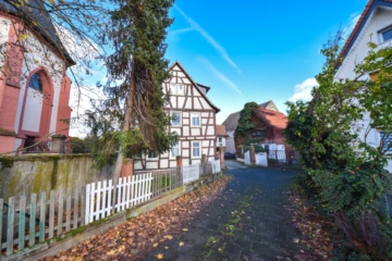 DIETZ: REDUZIERT! 2 Häuser auf einem Grundstück mit 3-4 Wohneinheiten inklusive Ausbaupotenzial! - Einfahrt in den Hofbereich (640017)