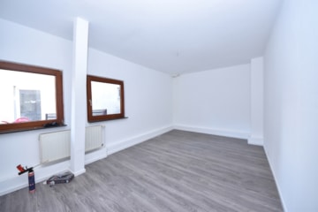 DIETZ: REDUZIERT! 2 Häuser auf einem Grundstück mit 3-4 Wohneinheiten inklusive Ausbaupotenzial! - Schlafzimmer Maisonettewohnung (640021)