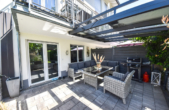 Terrasse - DIETZ: Junges Familienhaus mit 837 m² großen, idyllischen Waldgrundstück in Laufach!