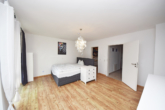 Schlafzimmer 1 von 4 - DIETZ: Junges Familienhaus mit 837 m² großen, idyllischen Waldgrundstück in Laufach!