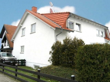 *Vermietet*  Doppelhaushälfte, 5 Jahre jung mit Terrasse und
kleinem Garten, in herrlicher Ortsrand, 64850 Schaafheim, Einfamilienhaus