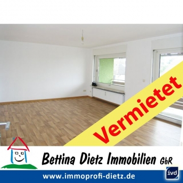 **VERMIETET**DIETZ: Großzügige, gepflegte 4,5 Zimmer Wohnung mit 2 Balkonen – 2 Stellpätze, 64823 Groß-Umstadt, Etagenwohnung