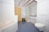 DIETZ: Blick auf Wallersee! Traumhaft schöne 2 Zimmer Maisonette-Wohnung in idylischer Lage! - Tageslichtbad mit Dusche+Wanne2