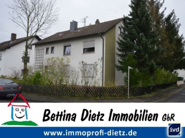 **VERMIETET**DIETZ: Adieu Hotel Mama! Günstige 3-Zimmerwohnung im Ortsteil von Großostheim!, 63762 Großostheim, Dachgeschosswohnung