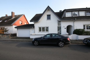 DIETZ: Tip Top ausgestattetes Wohnhaus in ruhiger Lage von Münster Altheim, 64839 Münster, Einfamilienhaus